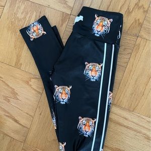 LIKE NEW Goldsheep Tiger Print Legging